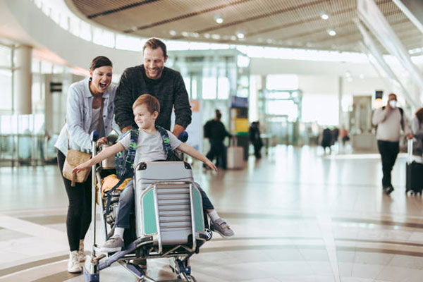 family-arriving-airport